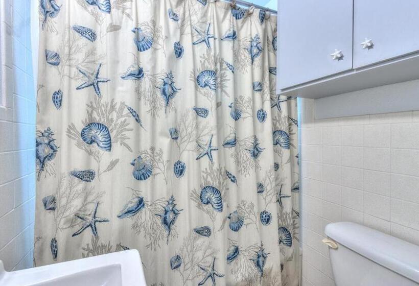 Tropic Terrace Suite #56   Beachfront Resort