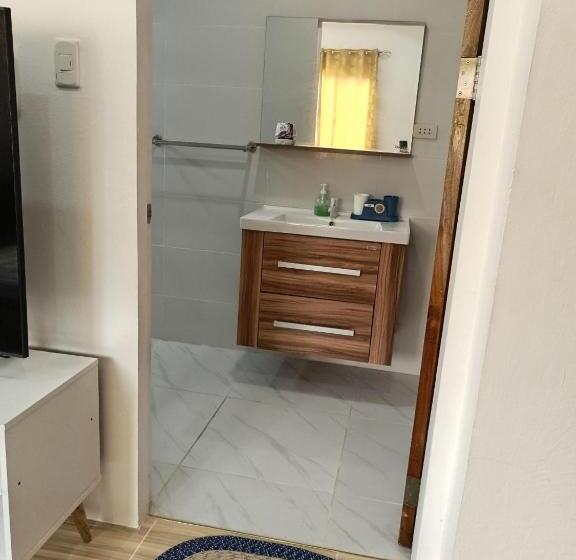 هاستل Drage Tourist Inn