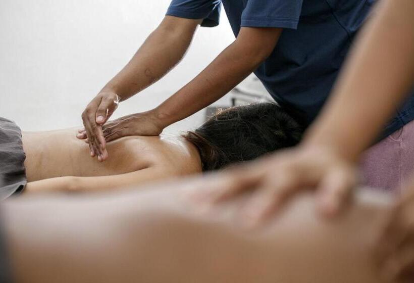 هاستل Drage Tourist Inn