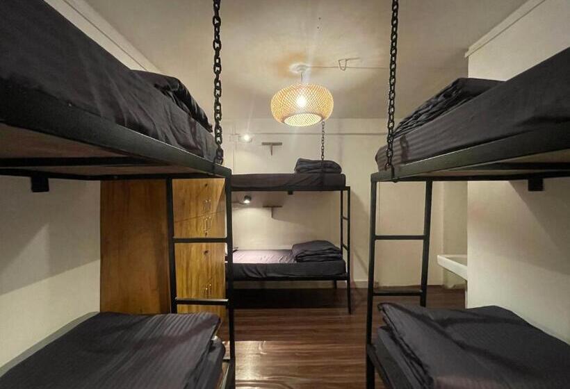 הוסטל Riversong Bliss