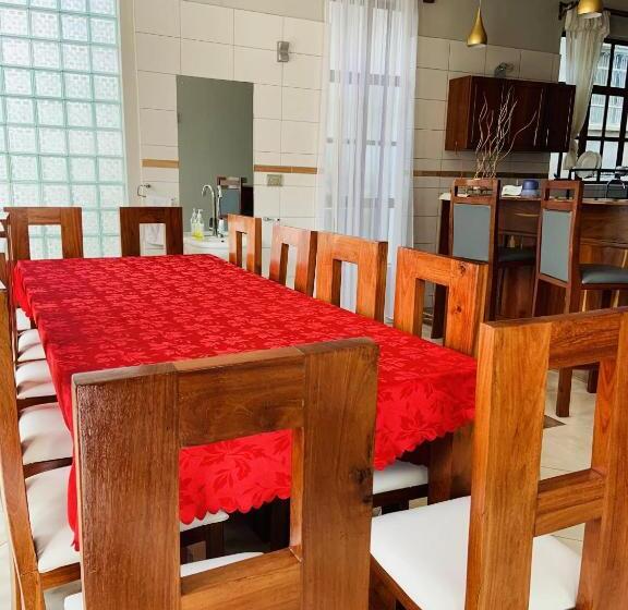 Bed and Breakfast Arusha Serene Mansion