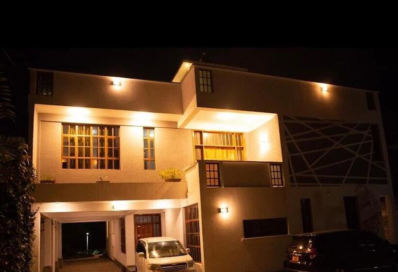 Bed and Breakfast Arusha Serene Mansion