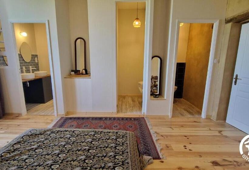 민박 Aux Roses De Cèdres