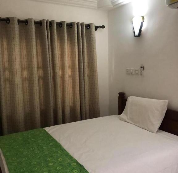 تختخواب و صبحانه Bnb 2 Bedrooms Apartment At Kwabenya, Accra, Balloon Gate