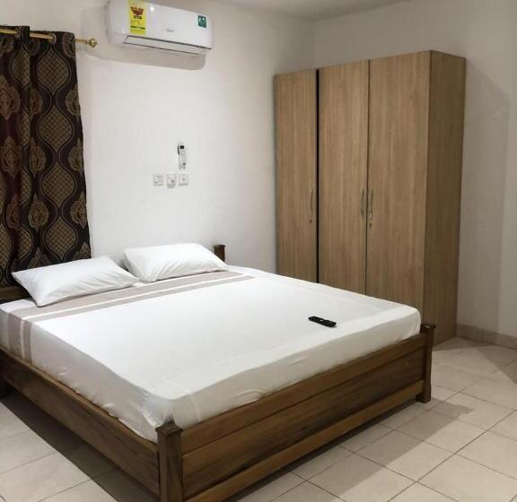 تختخواب و صبحانه Bnb 2 Bedrooms Apartment At Kwabenya, Accra, Balloon Gate