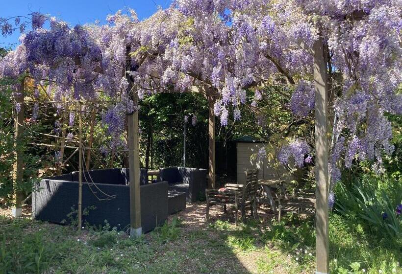 ベッドアンドブレックファースト Chambre Coquelicot