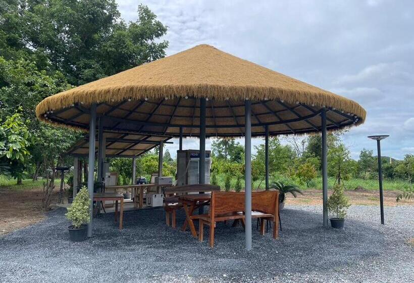 تختخواب و صبحانه Sukcharoen Farm