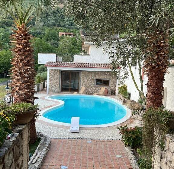 Bed and Breakfast Villa Robi