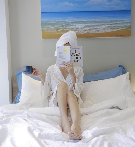 Diamond Poolview Bangtao By The Gentle