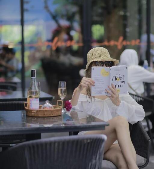 Diamond Poolview Bangtao By The Gentle