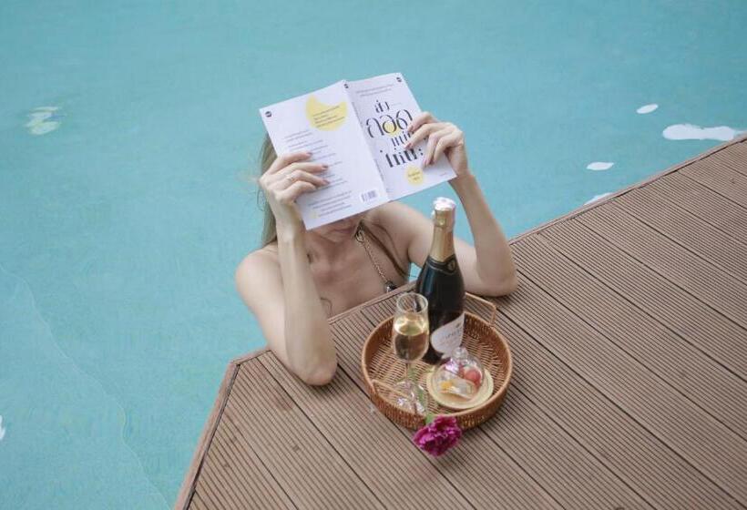 Diamond Poolview Bangtao By The Gentle