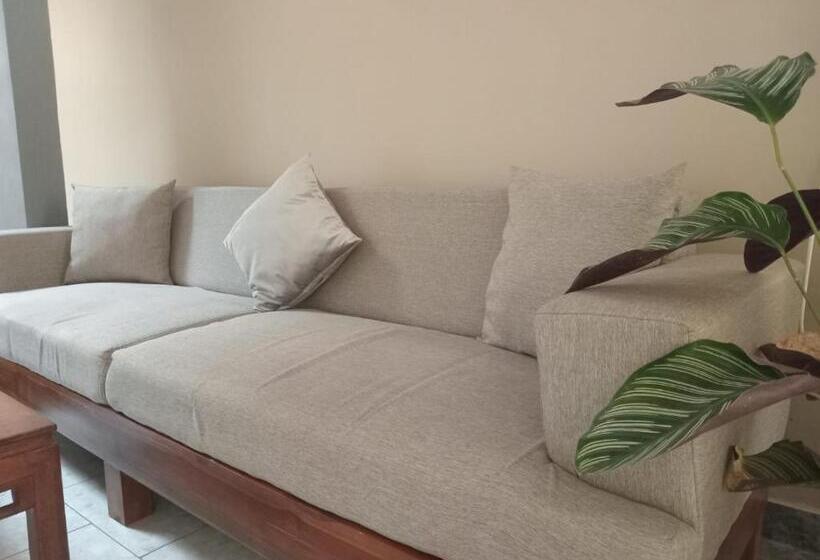 בית מלון כפרי 9 Residences Seminyak