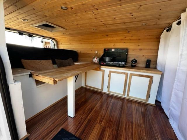 בית מלון כפרי Campcar Maui Jeeps Suvs Hybrid Camper Van Rentals With Equipment And Travel Advice