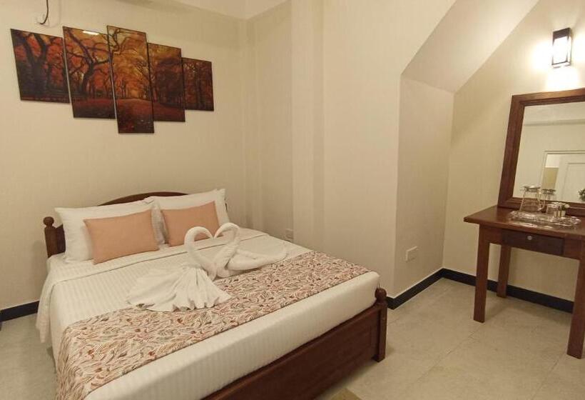 Отель City Nest Inn