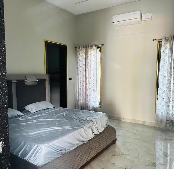 فندق Deer Creek Farm House