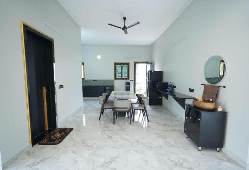 فندق Deer Creek Farm House