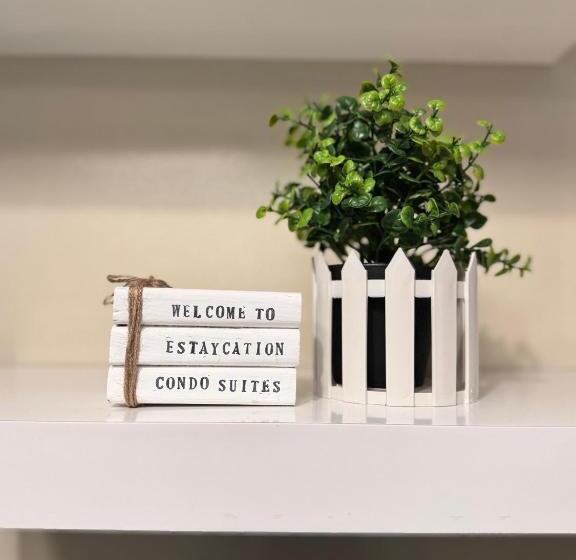 فندق Estaycation Condo Suites