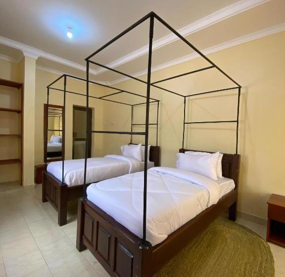 هتل Helens Luxury Resort