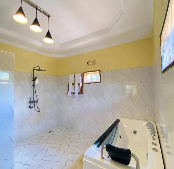 هتل Helens Luxury Resort