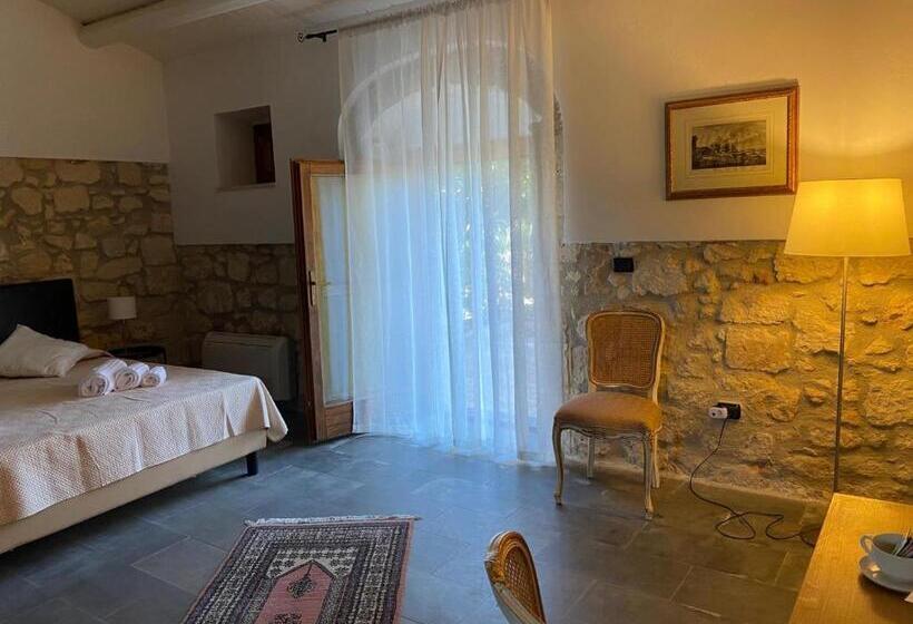 هتل Il Carosello Dei Baroni