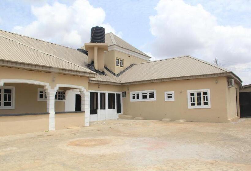 Отель Malare Palace