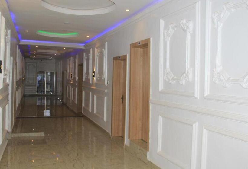 Отель Malare Palace