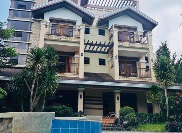 هتل Paradise Palm Resort