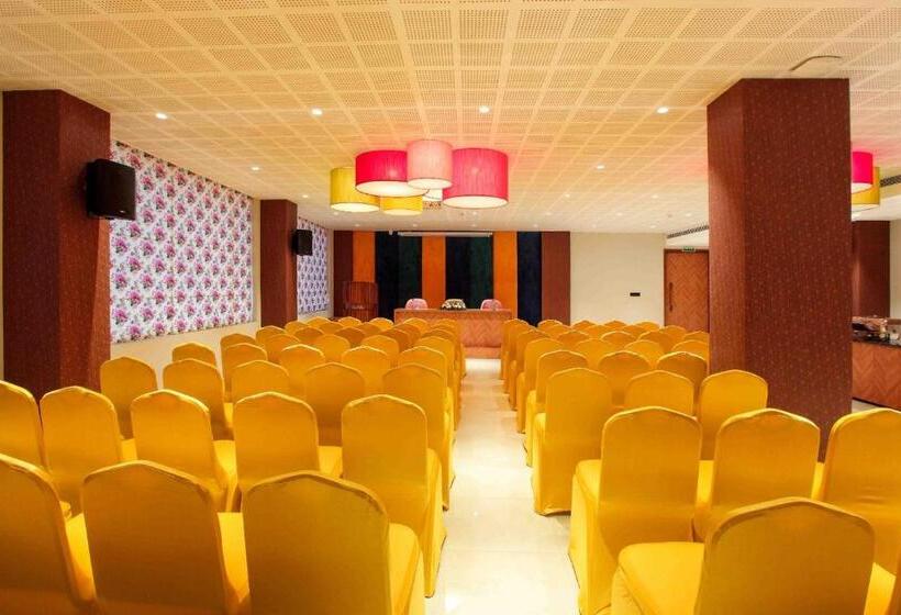فندق Park Residency Puthuppally