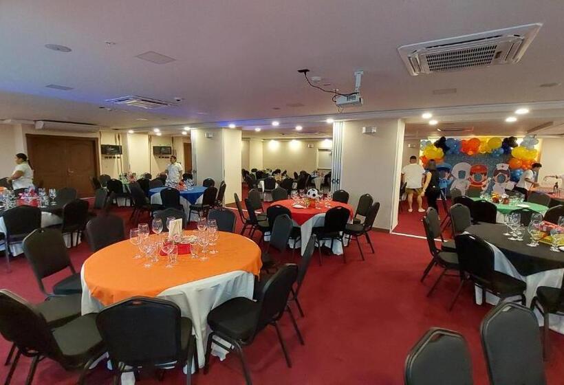 فندق Puerto Limón Cr