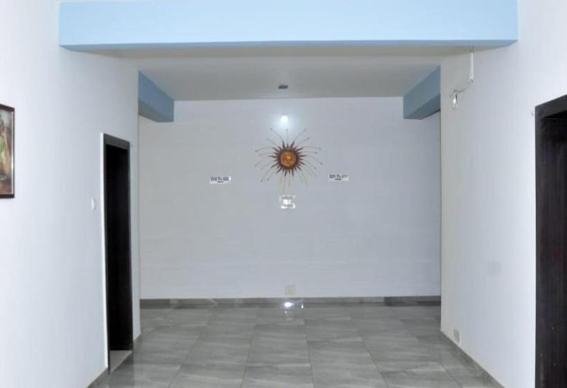 בית מלון כפרי Radhe Palace Morbi