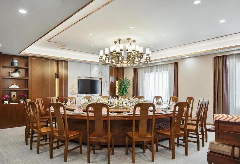 호텔 Rose Garden International