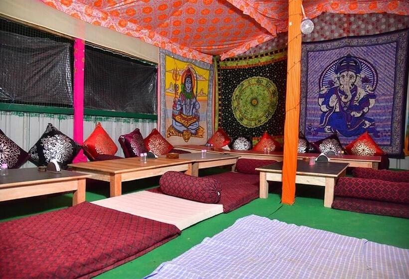 ホテル Rudra Camp Chopta
