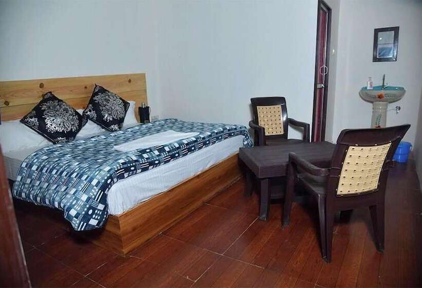 ホテル Rudra Camp Chopta