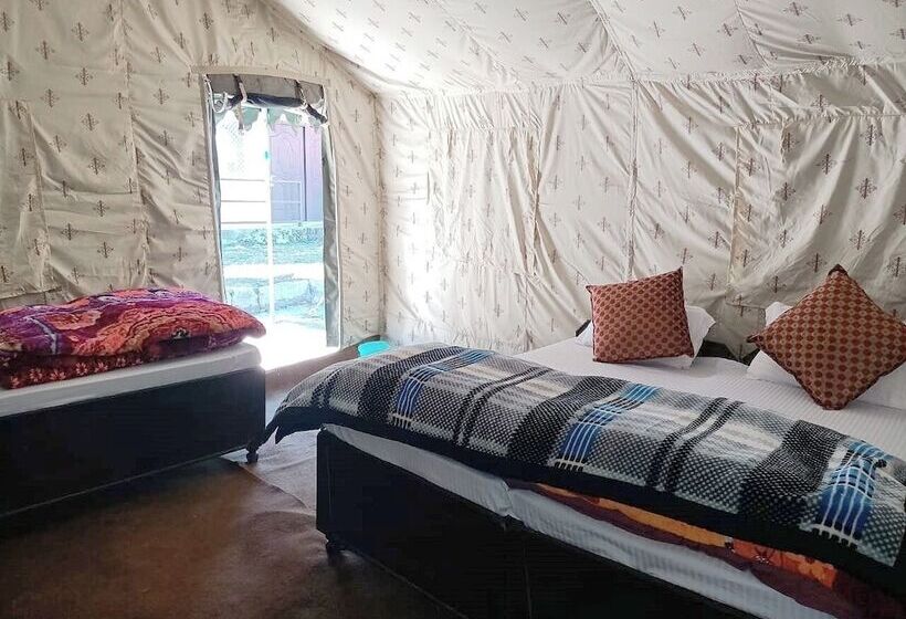 ホテル Rudra Camp Chopta