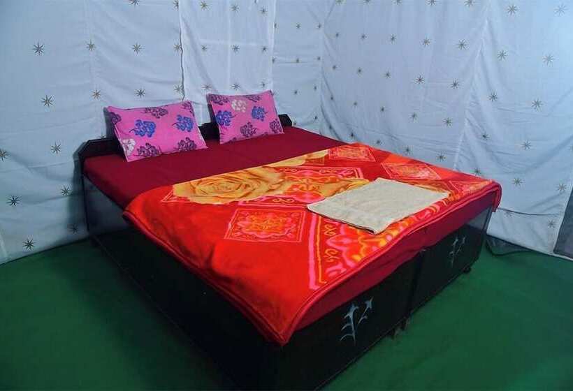 ホテル Rudra Camp Chopta