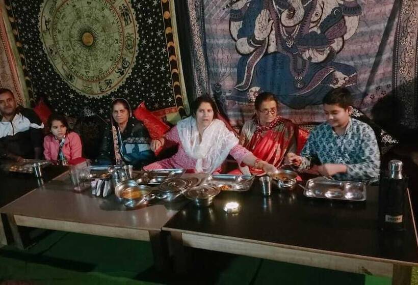 ホテル Rudra Camp Chopta