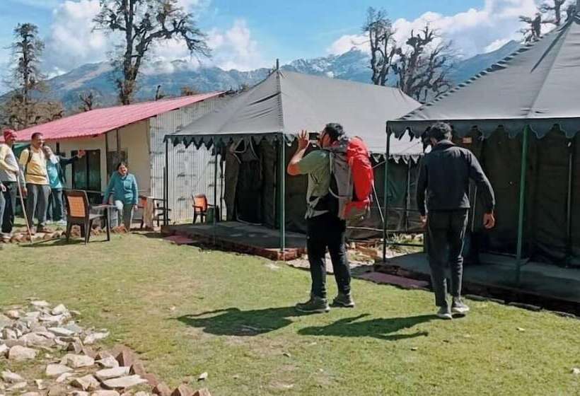 ホテル Rudra Camp Chopta