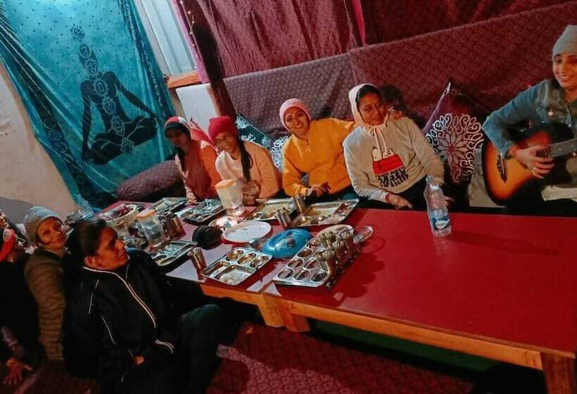 ホテル Rudra Camp Chopta