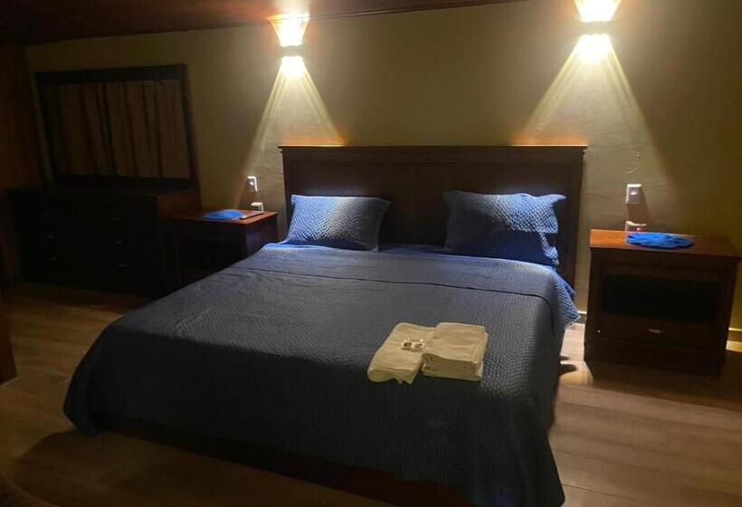 فندق Samariwasi Lodge