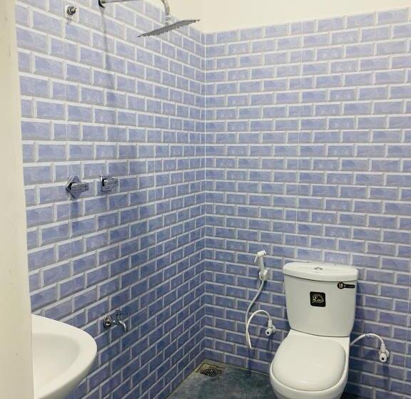 Отель Shell House