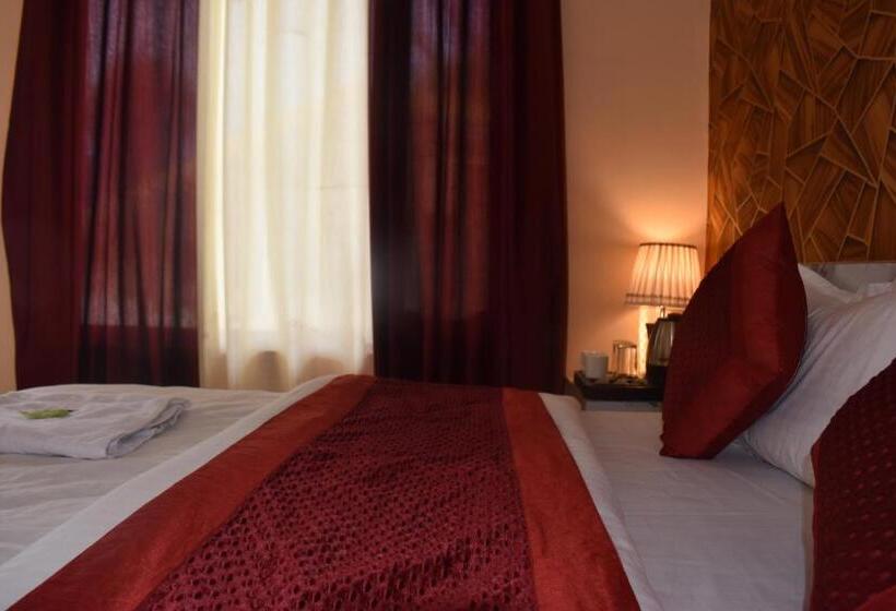 בית מלון כפרי Shri Krishna Farms& Resorts