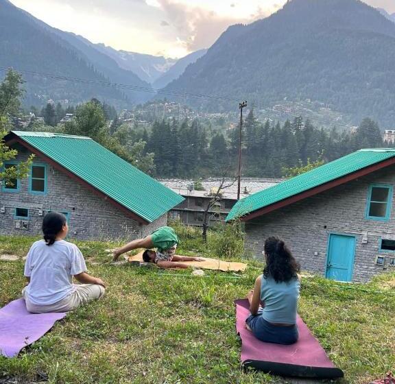 فندق The Satvic Retreat