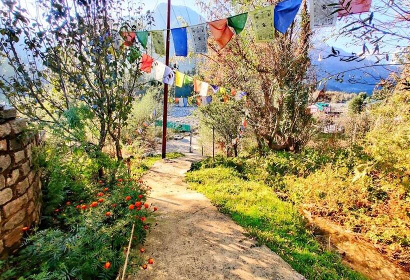 فندق The Satvic Retreat