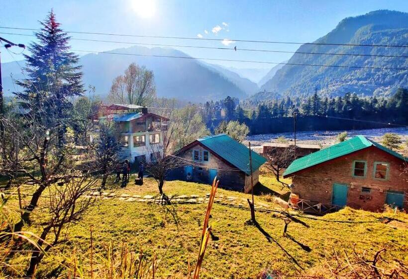 فندق The Satvic Retreat