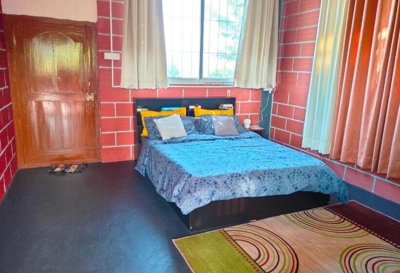 בית מלון כפרי The Shire Charming Farmstay