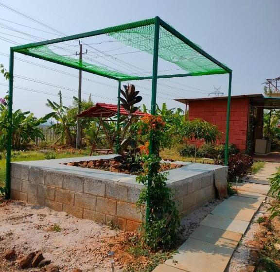 בית מלון כפרי The Shire Charming Farmstay