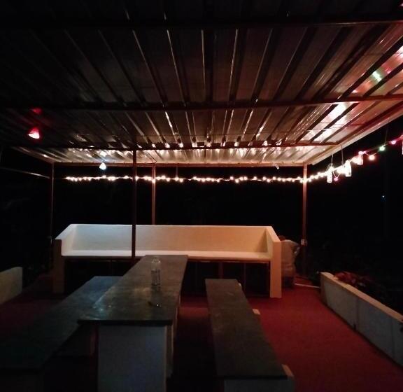 酒店 The Shire Charming Farmstay