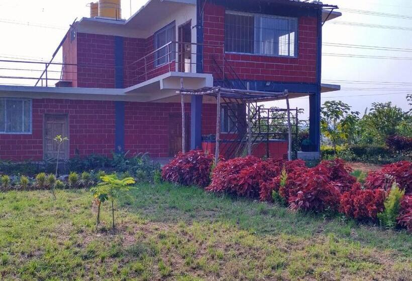 בית מלון כפרי The Shire Charming Farmstay