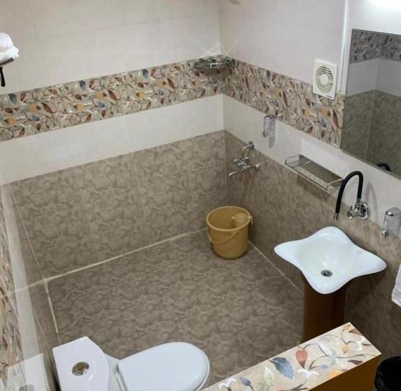 בית מלון כפרי Wilderness Jungle Camp