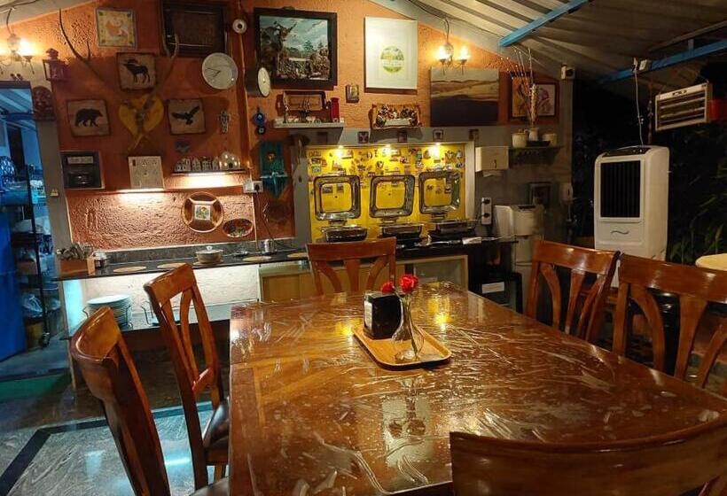 בית מלון כפרי Wilderness Jungle Camp